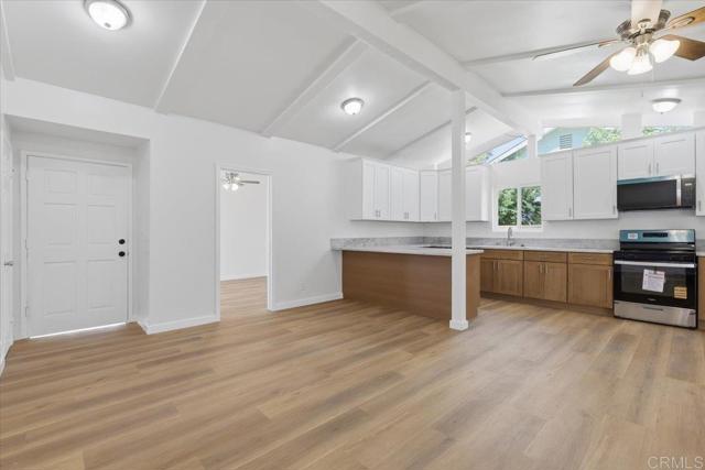 Detail Gallery Image 5 of 48 For 843 Alvin St, San Diego,  CA 92114 - 6 Beds | 4 Baths