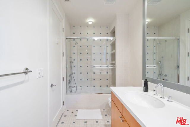 10148 Angelo Circle, Beverly Hills CA: https://media.crmls.org/mediaz/11e7acb3-4e3e-4b2b-803a-077aa5a1e8d5.jpg