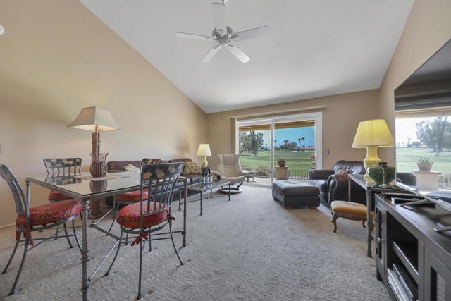 41531 Peach Tree Court, Palm Desert CA: https://media.crmls.org/mediaz/11e900e6-a9bc-43ed-9720-565cd2392e45.jpg