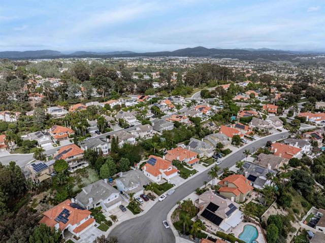 4436 Heritage Glen, San Diego CA: https://media.crmls.org/mediaz/11e94e71-1d75-4f52-9cd0-49b79fdb9674.jpg