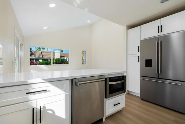 77787 Saint Croix Drive, Palm Desert CA: https://media.crmls.org/mediaz/11e9c488-fa5c-47d4-a9c4-6b4d1eccad63.jpg