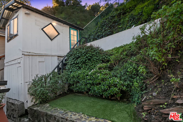 Drew Fenton | 1653 N Beverly Glen Boulevard Los Angeles CA | MLS: 7574245