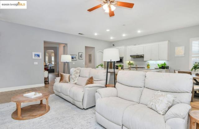 1771 Wilde Dr, Discovery Bay CA: https://media.crmls.org/mediaz/11eb0dfa-b7fb-4704-a37c-f9fbf4abb2c5.jpg