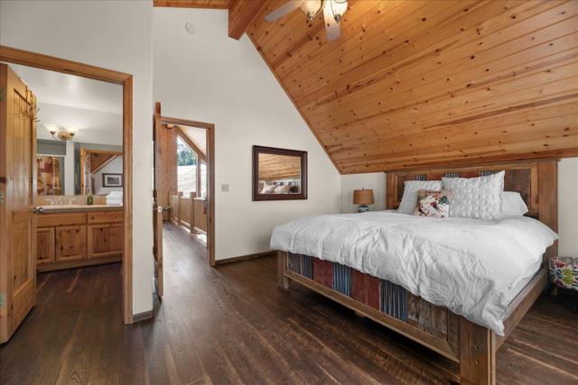 1351 Balsam Drive, Big Bear CA: https://media.crmls.org/mediaz/11eb2d72-580b-491c-ba16-7c1d1c068347.jpg