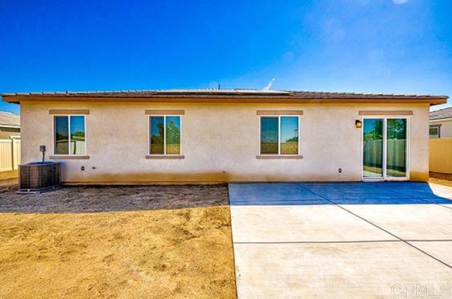 Detail Gallery Image 5 of 21 For 27055 Madison Ct, Hemet,  CA 92544 - 4 Beds | 2 Baths