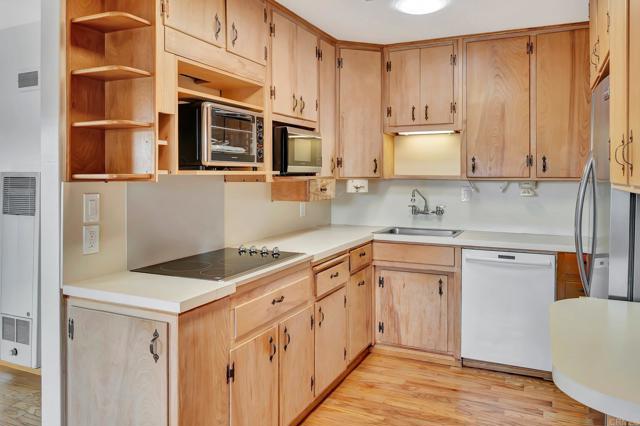 834 Oaklawn Ave A&B, Chula Vista CA: https://media.crmls.org/mediaz/11ebd703-c4e3-4237-a996-3ee0a3f7a4e1.jpg