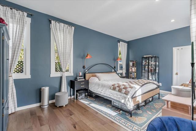 26 Pleasant Street, Los Gatos CA: https://media.crmls.org/mediaz/11ec66c5-4a15-4375-90cf-ca73ddacf0c1.jpg