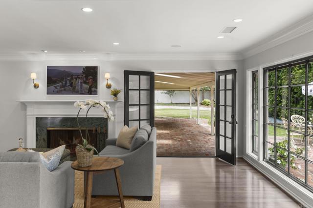 Detail Gallery Image 17 of 47 For 315 Mira Monte, La Jolla,  CA 92037 - 4 Beds | 3/1 Baths