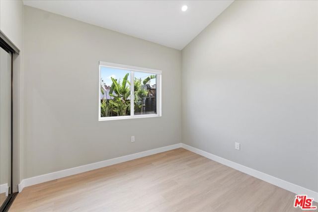 5530 Geer Avenue, Los Angeles CA: https://media.crmls.org/mediaz/11ee23dc-9c67-46ee-907f-e42ed37e2e5f.jpg
