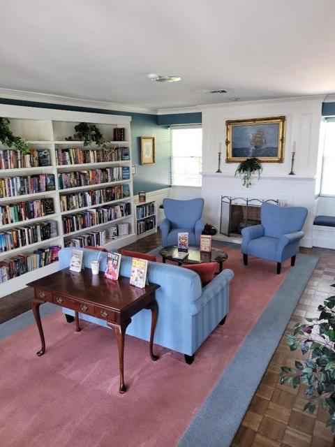 548 Mill Pond Drive, San Jose CA: https://media.crmls.org/mediaz/11ee2a86-d1c2-4f73-98b7-6a1200f79e65.jpg