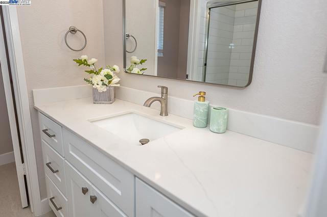 4562 Deerfield Ter, Fremont CA: https://media.crmls.org/mediaz/11ee2b96-f347-4976-8439-af5446f5f2d6.jpg