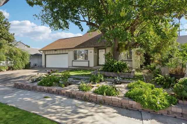 228 Martinvale Lane, San Jose CA: https://media.crmls.org/mediaz/11ef23f7-14cb-4fc7-b52c-8f1725f745b5.jpg