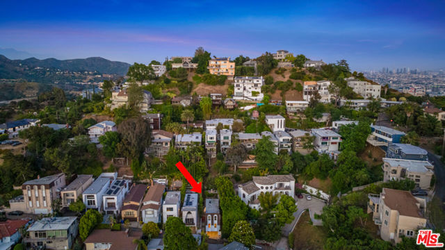 2808 Oak Point Drive, Los Angeles, California 90068, 2 Bedrooms Bedrooms, ,2 BathroomsBathrooms,Single Family Residence,For Sale,Oak Point,24402443