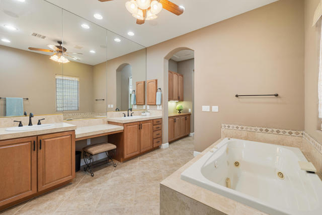 50605 Verano Drive, La Quinta CA: https://media.crmls.org/mediaz/11f0ce50-d97c-4740-90e0-eb9e96e323b1.jpg