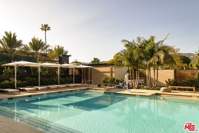 8899 BEVERLY Boulevard, 4E photo 6