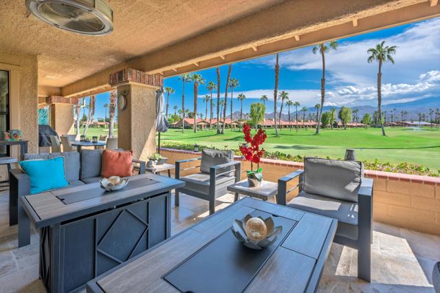 141 Camino Arroyo N, Palm Desert CA: https://media.crmls.org/mediaz/11f14518-9513-4bdf-9f26-b438d6d51b83.jpg