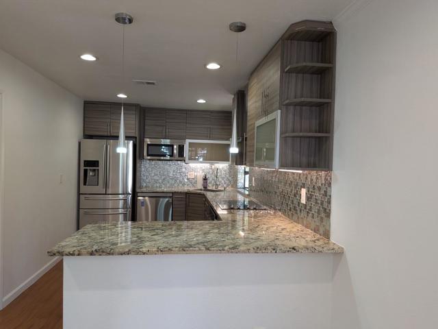 217 Ada Avenue, Mountain View CA: https://media.crmls.org/mediaz/11f14a6b-e940-4ef1-a362-9b6bd79ce8da.jpg