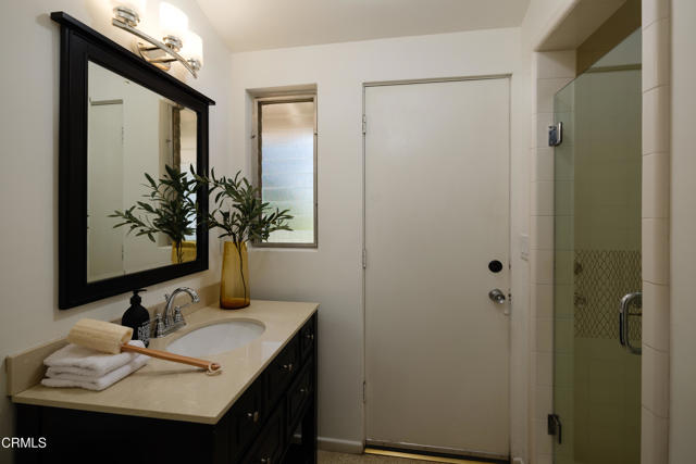 5445 La Crescenta Avenue, La Crescenta CA: https://media.crmls.org/mediaz/11f279b3-d2b4-498c-a29f-df6bb29c30d8.jpg