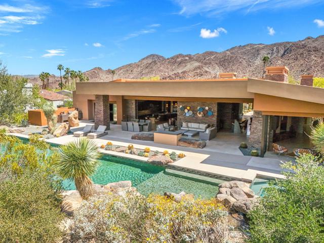 50741 Desert Arroyo Trail, Indian Wells CA: https://media.crmls.org/mediaz/11f382c5-4f1a-4de6-a754-f33012f3ff9b.jpg