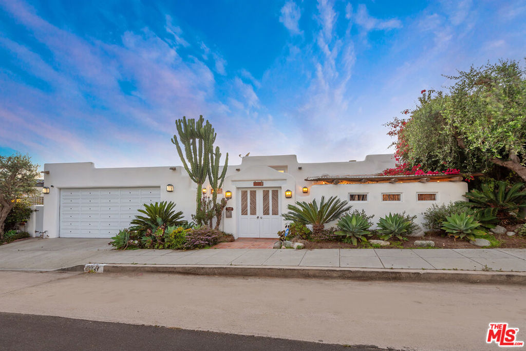 7047 Vista Del Mar Lane