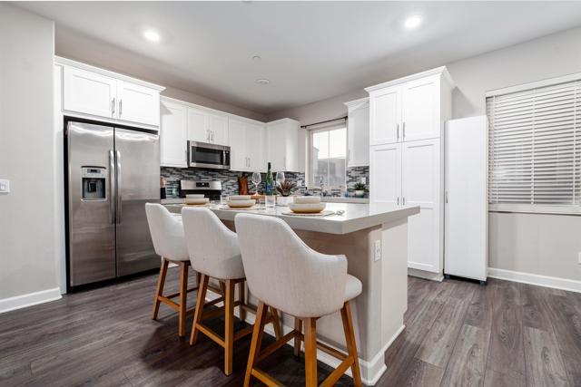 11001 Logan Way, San Diego CA: https://media.crmls.org/mediaz/11f3e217-def0-478e-8918-ffb46925a685.jpg