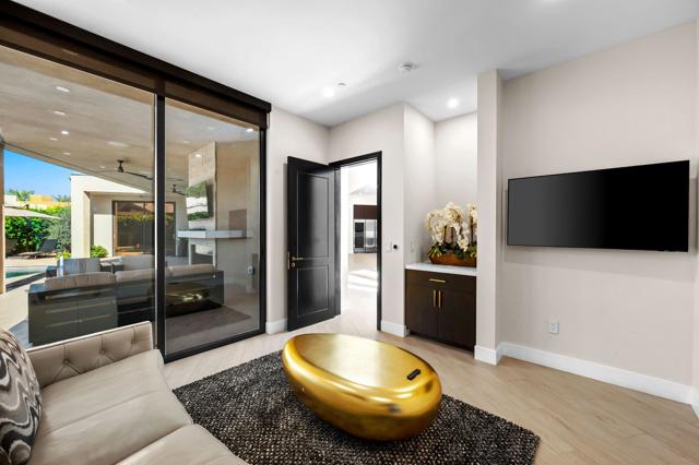 77300 Coyote Creek, Indian Wells CA: https://media.crmls.org/mediaz/11f3f6f2-f0f0-4f7f-ab7c-416e29d3ed2c.jpg