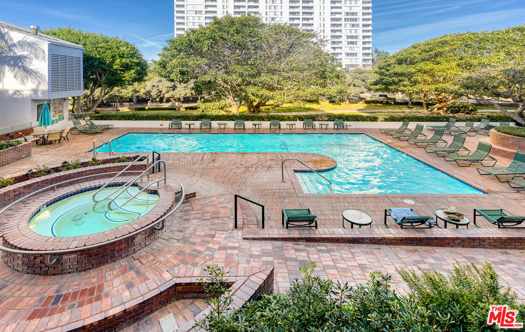 2910 Neilson Way #308