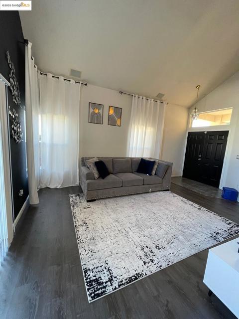 4529 Pronghorn Way, Antioch CA: https://media.crmls.org/mediaz/11f42f5f-d90f-41a2-9ba3-dbeed4fc5b94.jpg