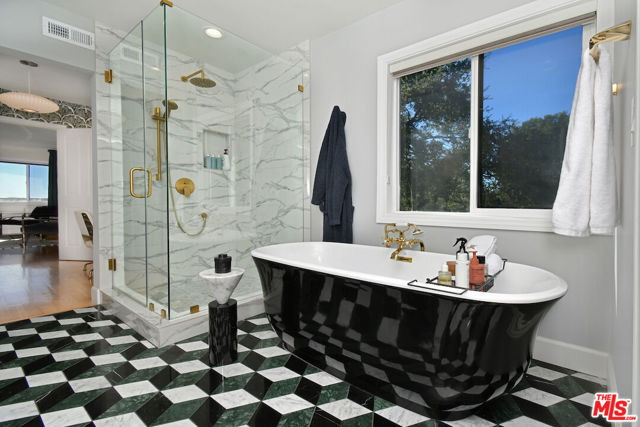 130 Dapplegray Road, Bell Canyon CA: https://media.crmls.org/mediaz/11f45717-f2e3-47cf-8dd6-7709b712e1cd.jpg