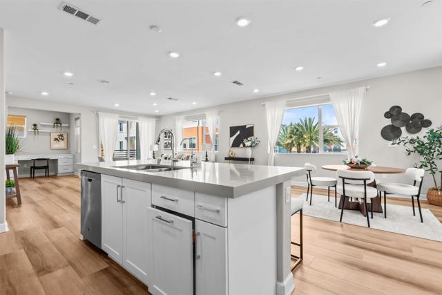 Detail Gallery Image 16 of 72 For 1856 Focus Dr, Chula Vista,  CA 91915 - 4 Beds | 3/1 Baths