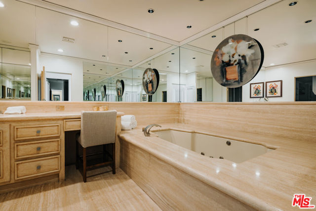 23614 Malibu Colony Road, Malibu CA: https://media.crmls.org/mediaz/11f5b12d-32de-4fd2-929f-3584cc4ad680.jpg