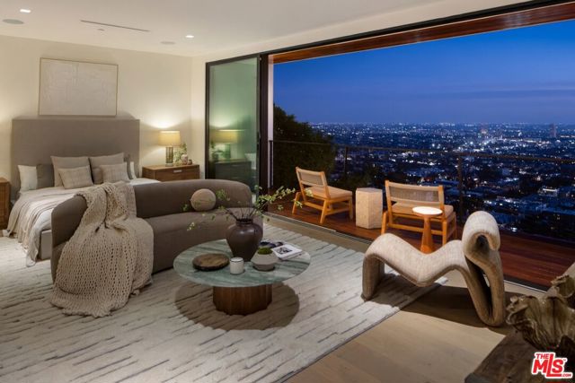 1525 Marlay Drive, Los Angeles CA: https://media.crmls.org/mediaz/11f5d622-7645-484e-b3f1-cbd2c789f329.jpg