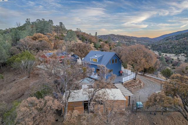 21000 Mines Rd., Livermore CA: https://media.crmls.org/mediaz/11f60f40-4e62-4b64-8e19-405497ba4083.jpg