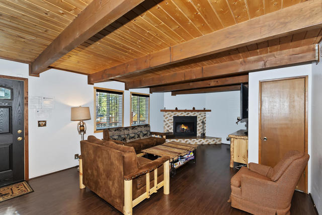 40138 Hillcrest Drive, Big Bear, CA 92315