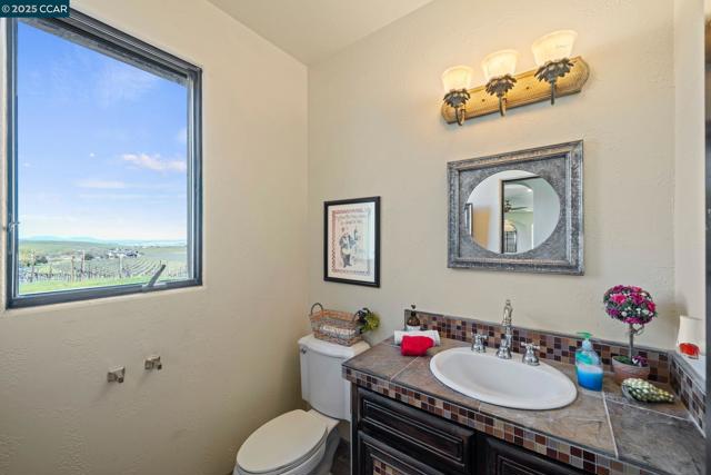 633 Kalthoff Cmn, Livermore CA: https://media.crmls.org/mediaz/11f7370a-fffd-4732-8588-0b687251e689.jpg