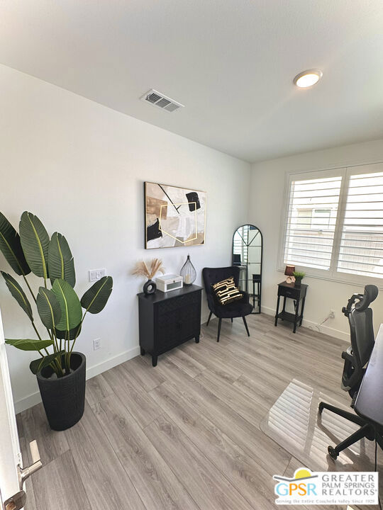5688 California Circle, Banning CA: https://media.crmls.org/mediaz/11f78405-2716-4714-98d3-9b2a2e14c20b.jpg