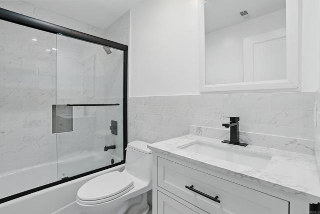 119 Nueva Ave, San Francisco CA: https://media.crmls.org/mediaz/11f7ab45-bb73-439f-a1b5-ae35a28d07ee.jpg