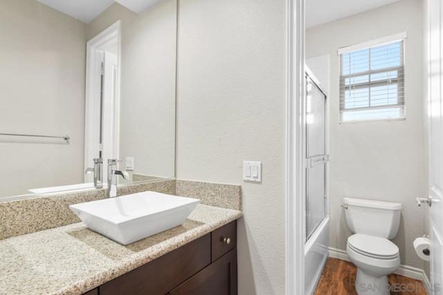 2957 Ranch Gate Rd, Chula Vista CA: https://media.crmls.org/mediaz/11f8254e-6568-4282-94e3-21c056c7e52b.jpg