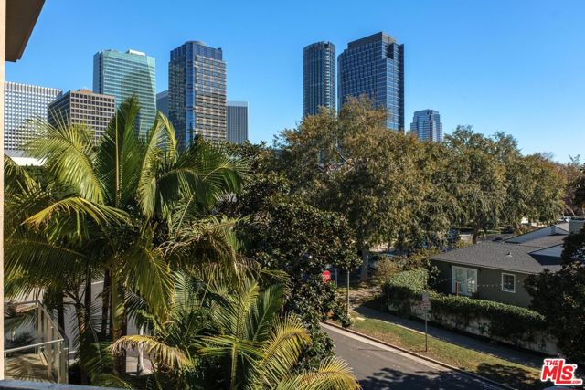 10307 Missouri Avenue, Los Angeles CA: https://media.crmls.org/mediaz/11f86918-adb2-4b84-8341-558f90d0d9af.jpg