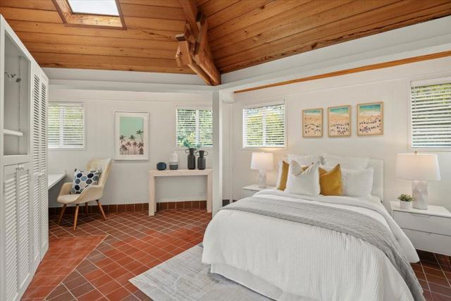 14228 Amherst Court, Los Altos Hills CA: https://media.crmls.org/mediaz/11fa85af-0f94-4e27-9a2c-246fa72633aa.jpg
