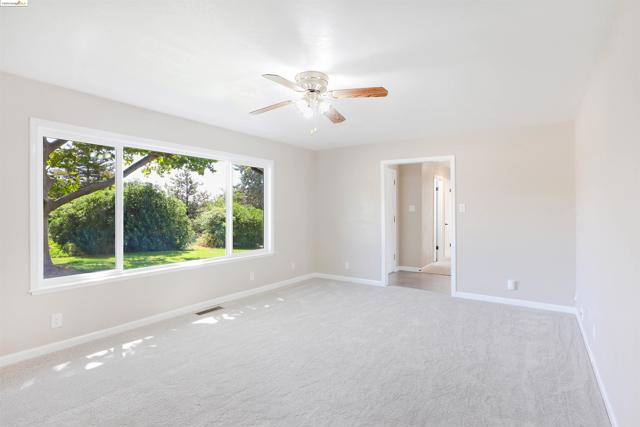 2921 Anderson Ln, Brentwood CA: https://media.crmls.org/mediaz/11fb3f1b-91b6-4580-bc88-cc1e1c196a34.jpg