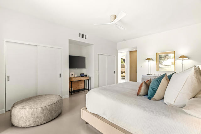 260 Desert Lakes Drive, Palm Springs, CA 92264