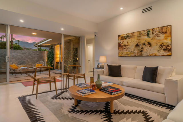 260 Desert Lakes Drive, Palm Springs, CA 92264
