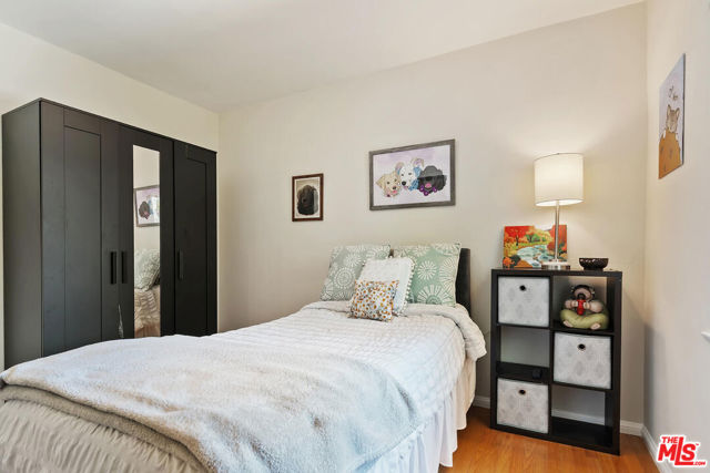 13155 Hartsook Street, Sherman Oaks CA: https://media.crmls.org/mediaz/11fd34db-c9f1-4c1a-94a8-177fe5c01f7e.jpg