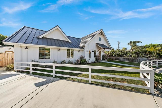 2103 Loquat Place, Oceanside CA: https://media.crmls.org/mediaz/11fd9cff-b16b-4b24-b10d-4a089bfc34b1.jpg