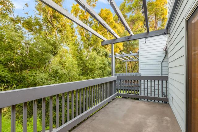 58 Laurie Meadows Drive, San Mateo CA: https://media.crmls.org/mediaz/11fda3b0-fa52-47ee-8d83-082711125a45.jpg