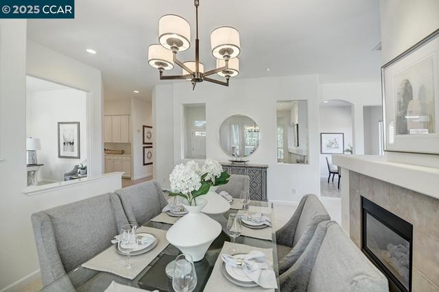 2916 Saklan Indian Dr, Walnut Creek CA: https://media.crmls.org/mediaz/11febf7c-3cb1-4a44-aafc-8091452ac61e.jpg