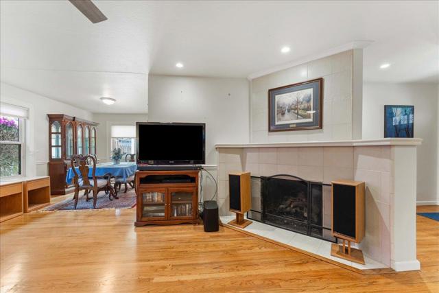 1300 Patio Drive, Campbell CA: https://media.crmls.org/mediaz/11ffa232-766a-4ec4-a914-b6119aa68479.jpg