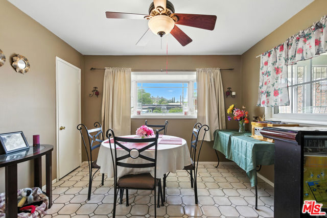 764 Lashburn Street, Sylmar CA: https://media.crmls.org/mediaz/11ffb00f-8831-44b7-aa6a-c57148ec7ff9.jpg
