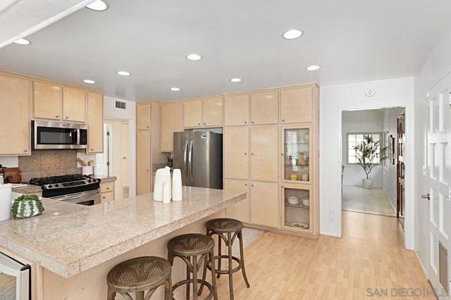 4755 Cather Ave, San Diego CA: https://media.crmls.org/mediaz/120007d9-4f40-41e7-ab99-b1c9c1f63da8.jpg